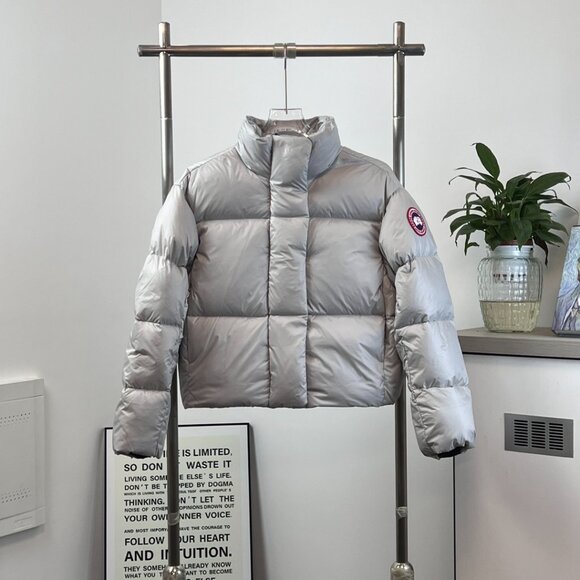 Canada Goose Jackets & Blazers - Canada Goose Silver Women' Puffer Jacket 23FW 2256M Cypress